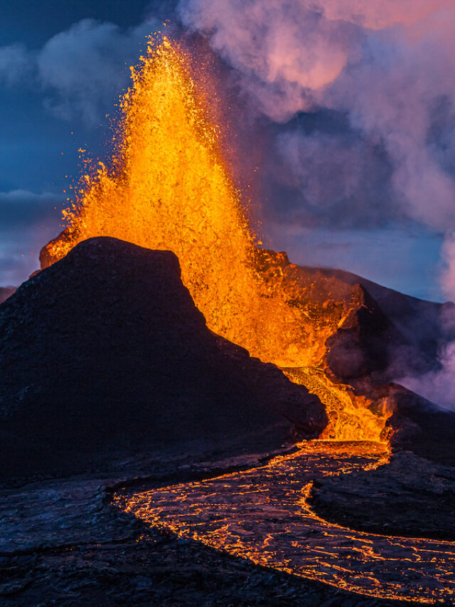 Volcano erupts near Iceland capital Reykjanes.